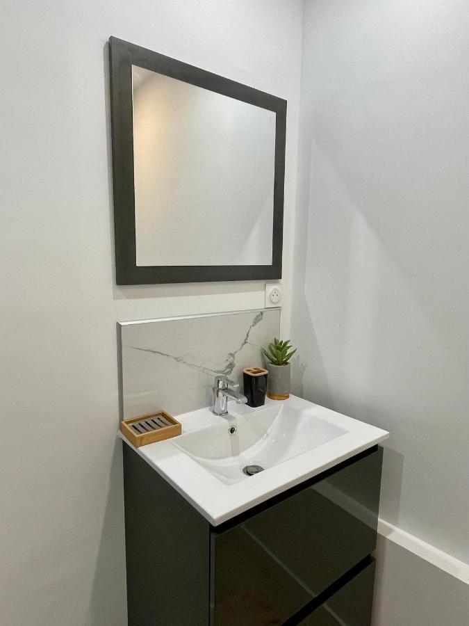Faubourg Des Voyageurs N°4 Apartman Saran Kültér fotó